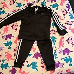 Adidas unisex track suit 4t
